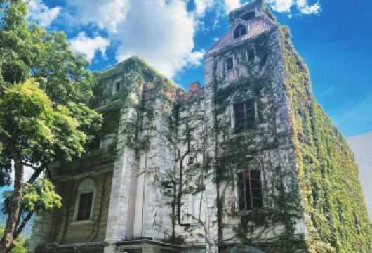 中英街+古塔公园+南头古城+梅拉尼亚小镇一天游（可升级小团）【[专属服务]可升级小包团，市区范围内上门接，不早起，不赶路】