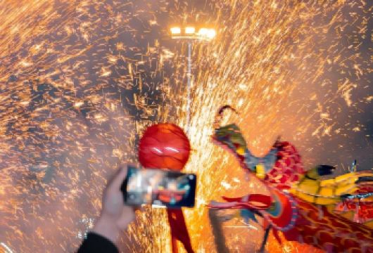 贵州黄果树大瀑布+龙宫包车一日游【独立成团 上门接送】【银河落瀑探龙宫，一日看尽水之韵。】