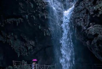 德天跨国瀑布+通灵大峡谷+古龙山峡谷群一日游（独立成团包车）【深度解锁喀斯特峡谷地貌，瀑布、溶洞、溪流景观兼具，探险与观光双重体验。】