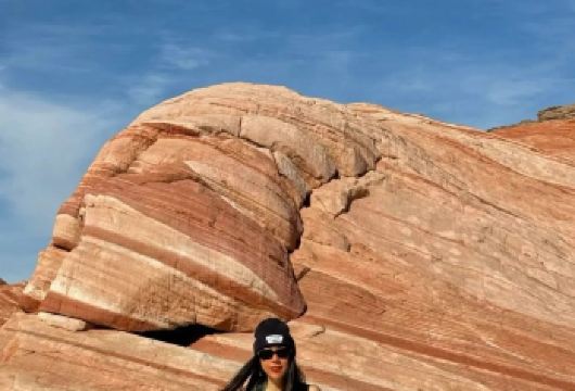 美国拉斯维加斯往返火焰谷+红岩峡谷-包车-精选【专属客服和本地中文司机，一家一团包车】