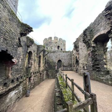 曼彻斯特出发：康威城堡一日游