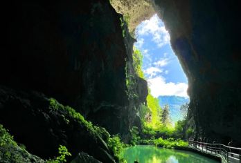 南宁起止-三门海-百魔洞一日游【上门接送+品质纯玩小团】【[品质服务]五座/七座专车上门接送，专职司机保驾护航，安心出游!】