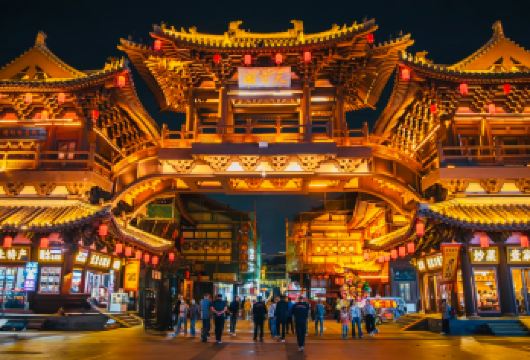 大同出发：大同云冈石窟+悬空寺上门接送【悬空寺和云冈石窟是山西省大同市的两大文化遗产，它们一险一宏，分别代表了古代建筑与石窟艺艺术】