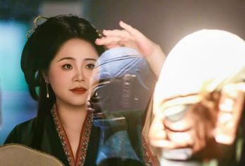 全程人工讲解｜三星堆+都江堰一日游️️◆含门票+轻奢25人团【[大咖解说]：含三星堆博物馆2.5H人工讲解+都江堰景区1.5H人工讲解，看得懂、也听得懂的古蜀文化】