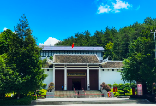 一价全含·接送可选|韶山毛泽东同志故居+刘少奇故里一日活动【[一价全含]不购物，含门票+午餐+韶山换乘车+整车献花礼+高清无线耳麦讲解+像章+矿泉水，省心无忧；】