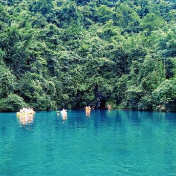 广西柳州狼口泉+香桥岩+鹿鸣谷+响水石林+响水瀑布一日游