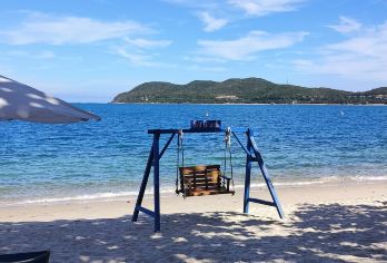 越南芽庄市区包车游：网红热门必打卡景点+行程可调+上门接送【一家一团，专车服务，行程可调，纯玩体验，避雷避坑带您玩转芽庄市区及周边热门景点】