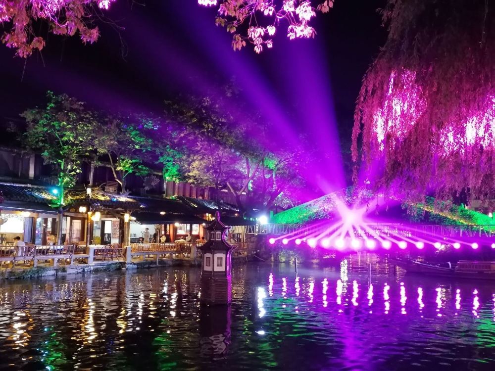 苏州周庄夜游【夜游周庄+只此周庄表演+船或景交】周庄古镇跟团线路推荐【携程玩乐】