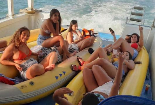 大船游览攀牙湾体验独木舟:詹姆斯邦德岛+洪岛+帕纳克岛+纳凯【泰式双岛特色独木舟体验，詹姆斯·邦德岛探秘与海上自助午餐。】