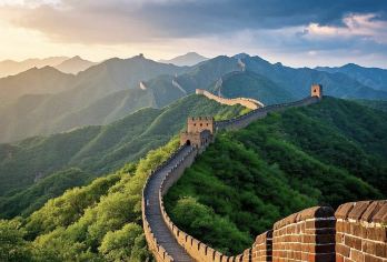 慕田峪长城私人游览，英语导游/司机【专属隐私与自由：全程专属车辆接送，为您打造个性化的慕田峪长城之旅。 我们可以提供英语司机、英语导游、中文司机、中文导游、日语导游以及其他语种的导游。 量身定制：出发时间和旅游方式可根据您的需求灵活安排，让您的长城之旅如您所愿。】