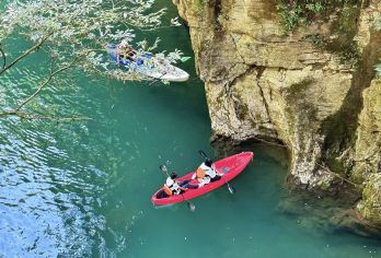 恩施地心谷景区一日游【纯玩不购物 市区接送游玩】【[品质出行]恩施经典景区网红景点，早接晚送，不换车中转，直达景区，纯玩无购物！】