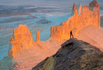 哈萨克斯坦阿克套白崖+提拉米苏峡谷一日游丨私家团【提拉米苏峡谷丨曼格斯套地区特色景观之一，叹为观止的地球奇观】