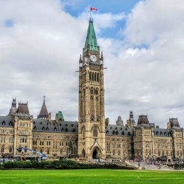 加拿大蒙特利尔往返渥太华+加拿大国会+总督府包车【中文司机】