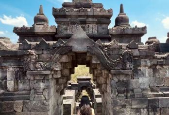 日惹婆罗浮屠一日游丨搭配：普兰班南/默拉皮火山/皇宫【婆罗浮屠，东方四大奇迹之一，世界上大的佛教寺庙】