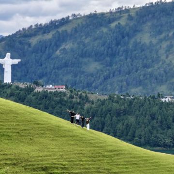 棉兰出发多巴湖 & 萨摩西岛一日游（含无人机拍摄）