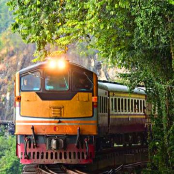 泰缅铁路+桂河大桥+北碧府野生动物园一日游