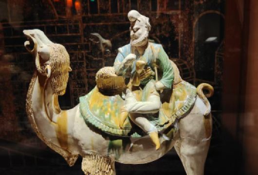 西安博物院+小雁塔+永兴坊+西安千古情+大唐不夜城*古韵西安【相遇镇馆之宝“唐三彩”带你领略中华文明的博大精深；一部立体的历史教科书】