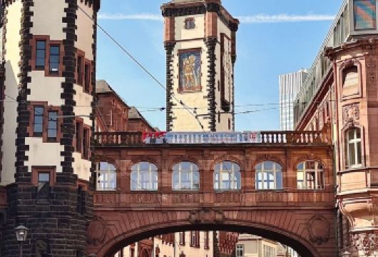 德国法兰克福市区网红景点打卡-亲子休闲观光-包车-精选【专属客服和本地中文司机，一家一团包车】