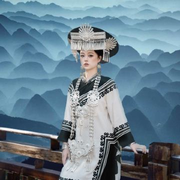 黄果树瀑布+花江大桥1日游+赠送马岭河+万峰林 隔天回贵阳