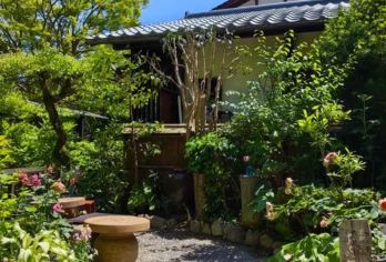 日本京都-琉璃光院-三千院-贵船神社-红叶满天 京都巡礼【专业行程定制，精选热门景点，高效游玩不走回头路，贴心服务保障，轻松】