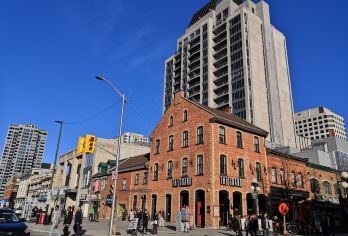 加拿大渥太华国家战争纪念碑+国家美术馆+国会山+拜沃德市场【精品包车，私享空间，上门接送，轻松出行】