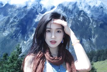 丽江玉龙雪山【云杉坪+蓝月谷、可选日照金山、8人小团】一日游【贴心赠送：赠高原三宝、大瓶氧气、防寒服、矿泉水、雪厨自助餐。】