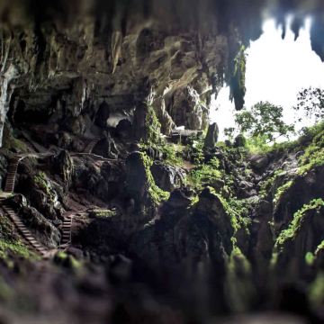 砂拉越洞穴探险之旅（含午餐）