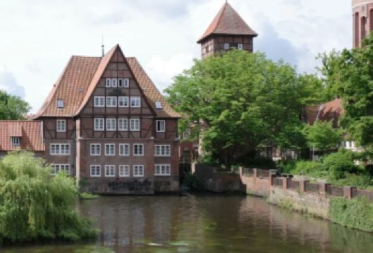 德国汉堡往返 吕讷堡-红砖老城线-盐贸易历史主题-包车-精选【专属客服和本地中文司机，一家一团包车】