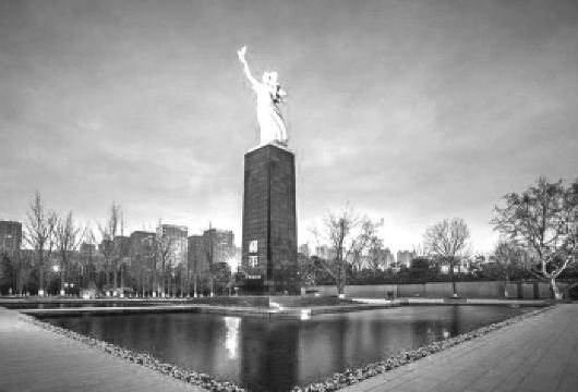 侵华日军南京大屠杀遇难同胞纪念馆+含门票可选不含票+人工讲解【1、真人深度讲解史展馆120分钟，配无线耳麦。】