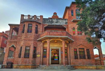 晋江梧林喝茶看戏+洛伽寺+永宁+八卦街一日游（含讲解上门接）【深度泉州游，拍照达人必打卡，带你走进一海+一古村落+一古城，自由主义！】