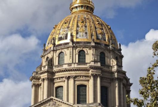 法国荣军院+协和广场+小皇宫+玛莱区小众秘境探索一日游【1、参观荣军院，瞻仰拿破仑墓，了解法国军事历史，建筑风格庄重肃穆；深入玛莱区，探索小众店铺】