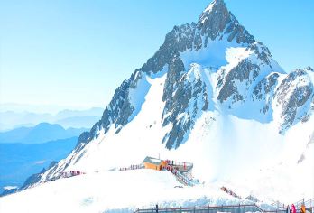 丽江玉龙雪山一日游冰川大索道印象丽江云杉坪牦牛坪蓝月谷商务团【可选择大索道中索道小索道等套餐，可选择升级独立成团，单独蓝月谷套餐】