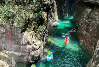 夏天到桂林看美到失语果冻水|老山界龙潭江景区＋猫儿山玩水日游【中文包车，定制服务，安心自由】