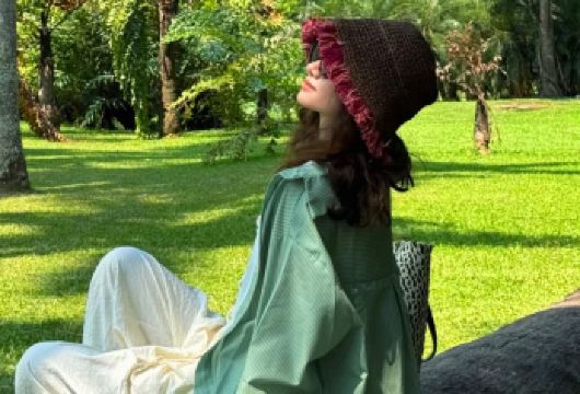 【2+1头等舱坐席】中科院热带植物园+傣族园一日游纯玩真品质【[优质服务]升级2+1陆地头等舱豪华大巴车，宽敞舒适，超大空间，USB车载快充，双开门不拥挤】