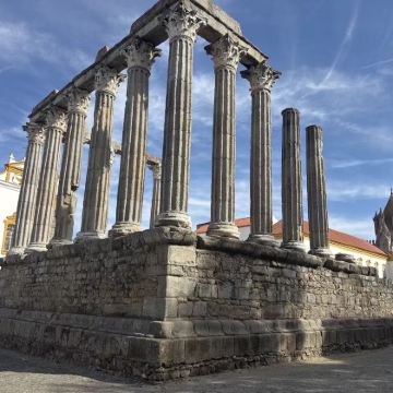 葡萄牙里斯本周边埃武拉小镇罗马神庙-人骨教堂一日游