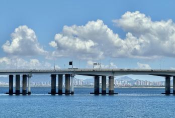厦门集美学村+十里长堤+双子塔+沙坡尾包车一日游-可英文服务【可提供英文及小语种导游服务-往返接送-可选导游-可代订门票】