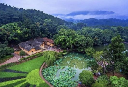 毛泽东故居+铜像广场+故居预约+通行证办理+导游讲解一日游【一单一团，行程自由可调整】