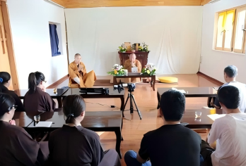 镇江宝华山风景区+隆昌寺+颂钵疗愈+抄经祈福+禅文化修行【法师针对性解惑：设置 “禅修答疑环节”，法师不空谈理论，而是结合参与者的日常困扰】