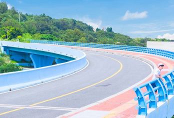 福建东山岛一日游【清新文艺海岛+鱼骨沙洲+南门湾+特惠大团】【免费专车接送，考虑目的地路途遥远，转车麻烦，我们亲自上门接送，给你贵宾待遇】