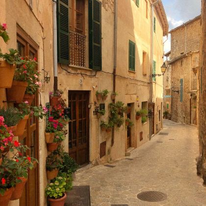 马略卡+德拉奇溶洞+Soller小镇一日游【中文司机】