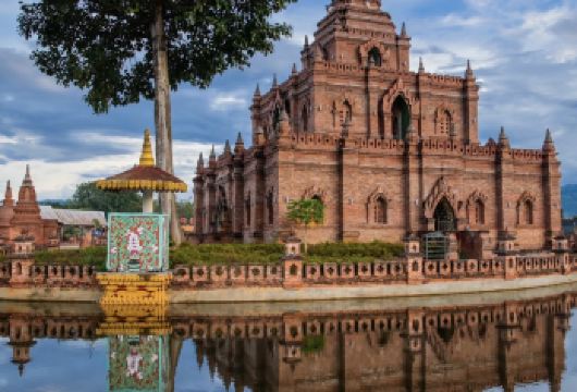 【瑞丽一日游 精华景点 一价全含】 2-6人纯玩 拼小团 【[2-6人精品小团]拒绝拥挤扎堆，行程灵活自在，随走随停深度赏景。】