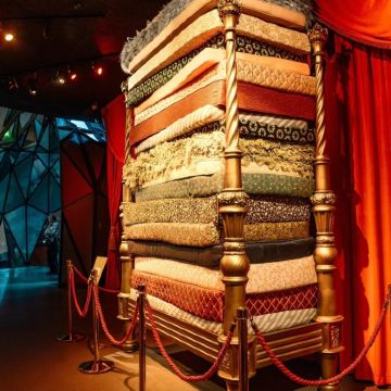 丹麦哥本哈根往返-欧登塞-安徒生故居-伊埃斯科城堡-包车精选