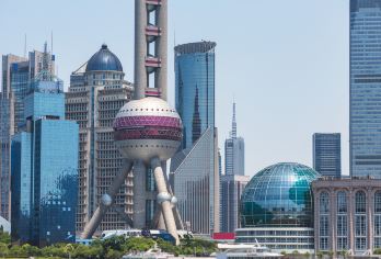 豫园+城隍庙旅游区+东方明珠+黄浦江游船 可选中式茶饮茶点【游四百年古典园林，窥士林生活典范，享城市繁华中一点山水绿意；尝美食：生煎包、灌汤包、小笼包、葱油饼。】