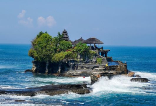 巴厘岛海神庙+网红悬崖公路+情人崖+金巴兰日落浪漫专车一日游【[打卡网红悬崖公路]巴厘岛悬崖上的奇迹之路，巴厘岛潘达瓦海滩的秘密通道，行走中感受到大自然的鬼斧神工】