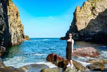 福州平潭岛+北部湾廊道+仙人井+海坛古城+龙凤头浴场一日游【[福州当天往返]导游全程陪同讲解，精致16人小团，网红公路、地质奇观、文化古城、黄金沙滩等核心IP】