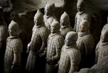 【品质小团】兵马俑+华清宫一日游【可选铜车马或长恨歌】【[私享级小团·纯玩无购物]严格控制人数，24小时管家式在线客服，西安市三环以内上门接送】