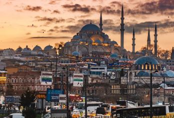 土耳其伊斯坦布尔清真寺+圣索菲亚大教堂+博斯普鲁斯海峡一日游【[安心出行]中文客服在线，无障碍沟通，快速服务，中文地陪保障出行】