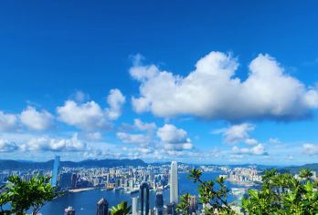 香港大学+中文大学+太平山顶一日游【私家团可定制，上门接送】【香港大学、中文大学的学生分享香港住宿、生活、升学心得，解读招生政策，分析优势专业】