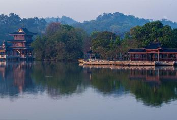 【私家团·惠城一日游·人文美食打卡】苏东坡足迹+探寻当地美食【[多地接送]双月湾/巽寮湾/大亚湾/惠东/惠阳/惠城多地可接送，司机兼向导贴心服务；】
