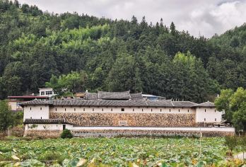村游·永安出发·闽中寻“堡”·安良堡+安贞堡+琵琶堡1日游【一座土堡，一个村，一段慢时光，邂逅探秘半部闽中历的百年土堡，】